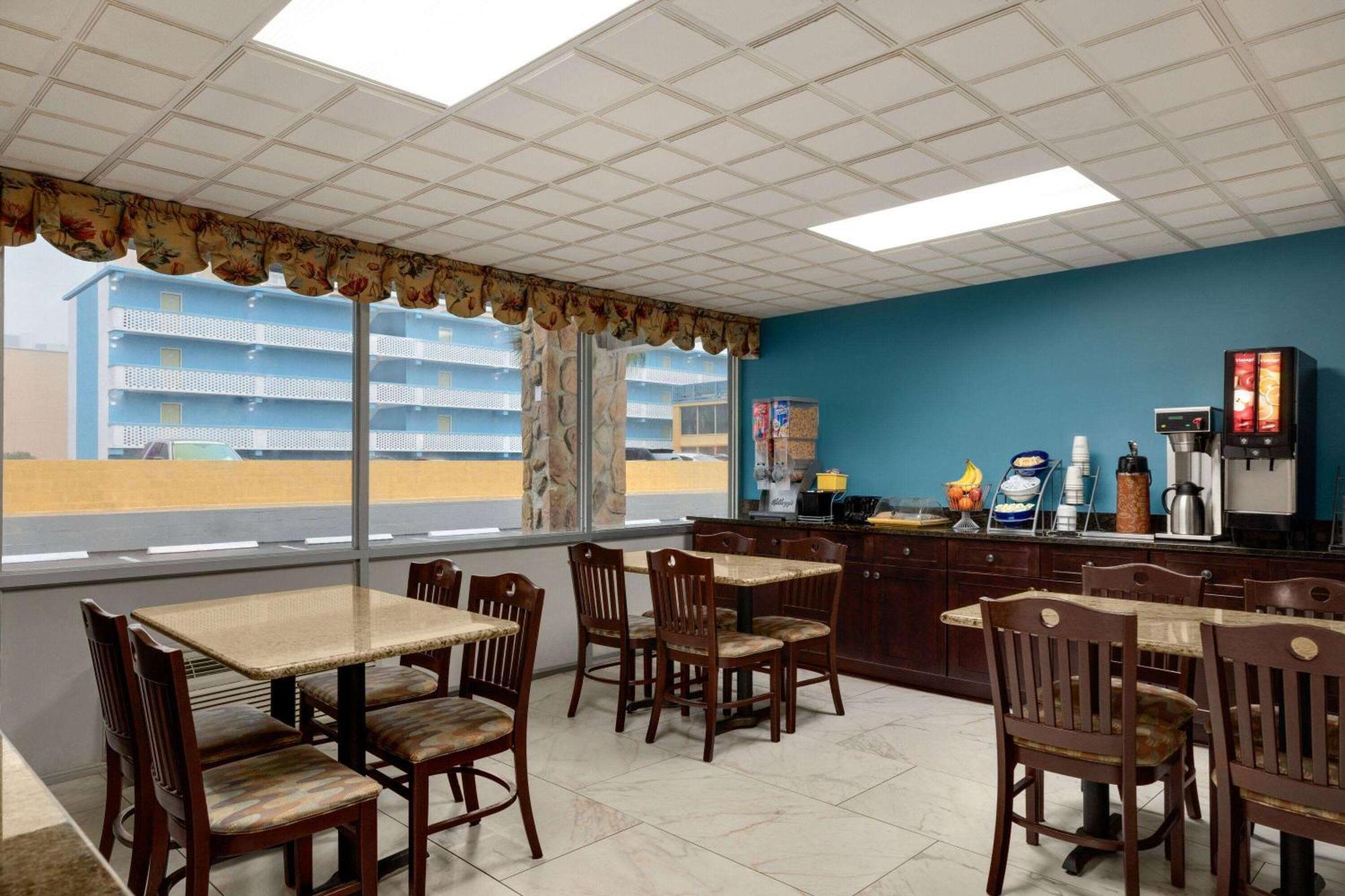 Days Inn By Wyndham Myrtle Beach-Beach Front Exterior foto